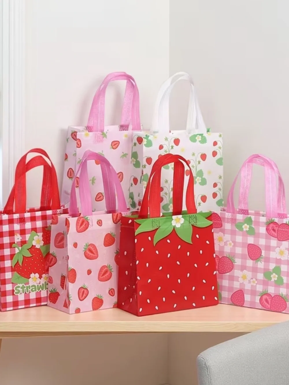 12 Strawberry Reusable Gift Bags Party Favor Tote Bags Tea Party Summer 🍓
